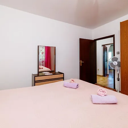 Appartement Antonija *